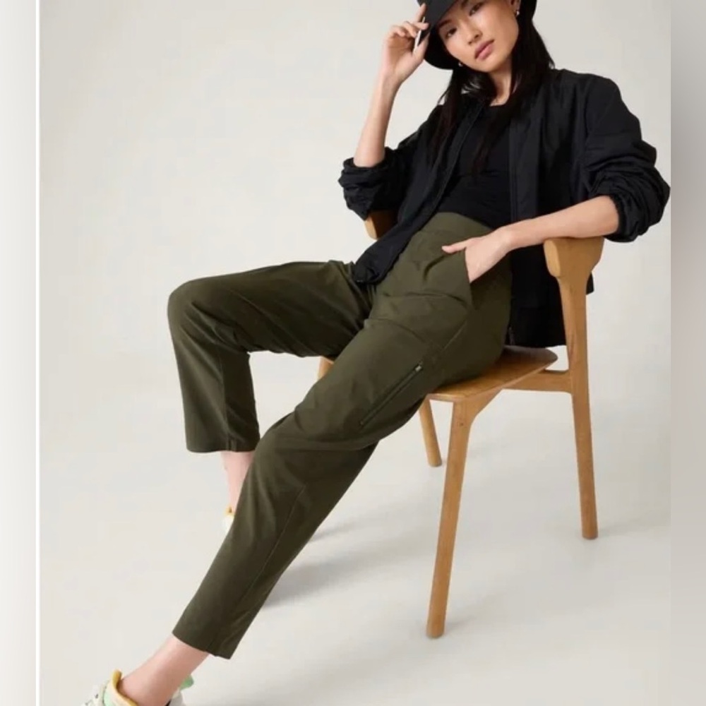 NWT Athleta Brooklyn Ankle Utility Pant - Aspen Olive Green - Women’s Size 12
